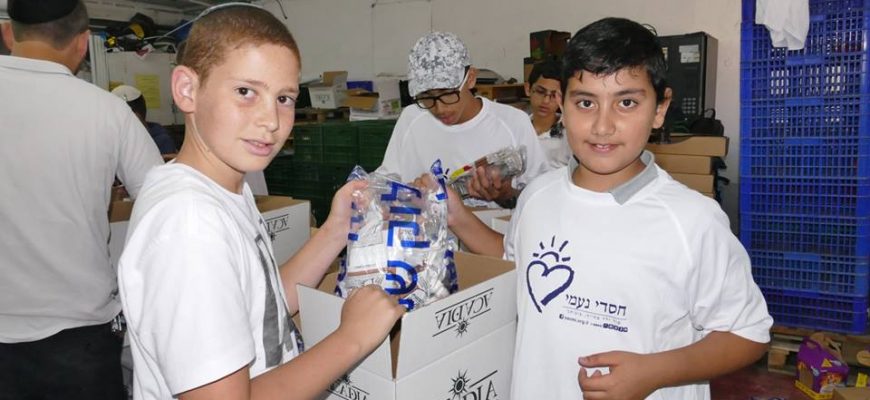“חסדי נעמי” ו”עזר מציון” למען ניצולי שואה לקראת חג השבועות