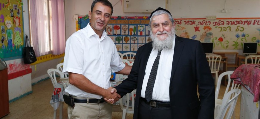 ראש עיריית טבריה ויו”ר חסדי נעמי בביקור מרגש