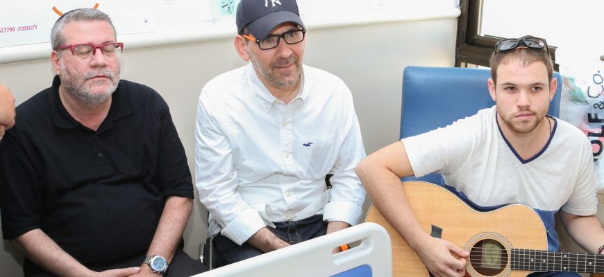 מתנדבי לב נעמי למען החיילים הפצועים בביה”ח שיבא
